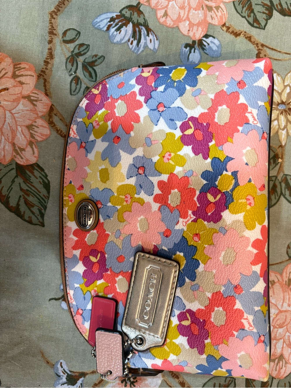 Coach Peyton Floral Cosmetic Pouch Makeup Bag 🌸✨ - Picture 3 of 15